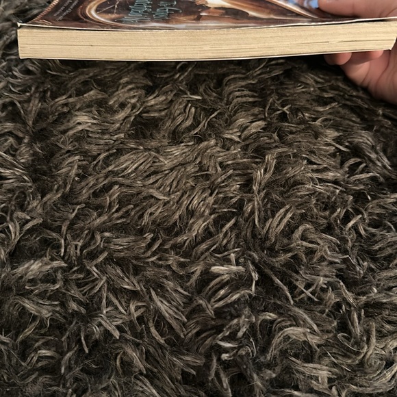 Ghost chapter book - Picture 3 of 4